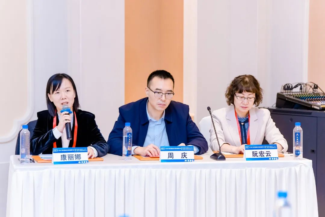 汇聚专业医学学术知识,提供线上线下整体解决方案