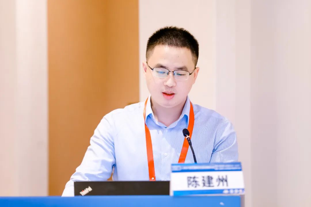 汇聚专业医学学术知识,提供线上线下整体解决方案