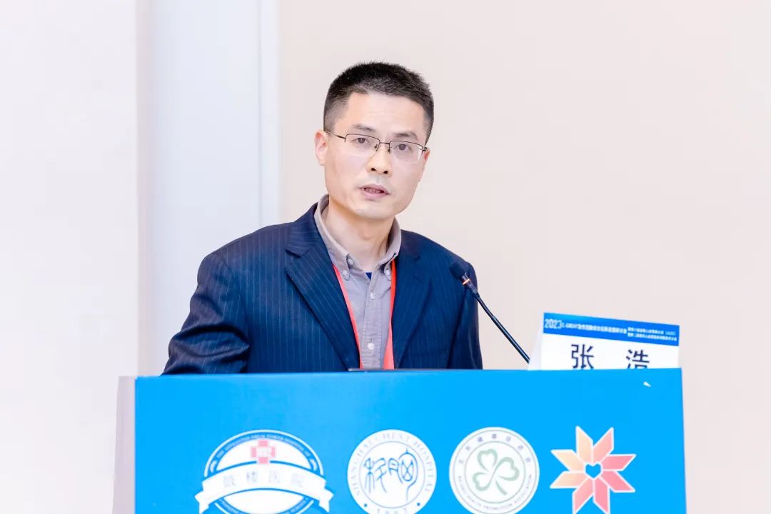 汇聚专业医学学术知识,提供线上线下整体解决方案
