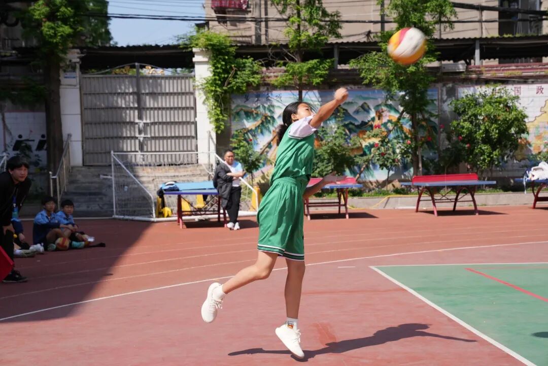 76d1bcd8a65570f2c46a96365b7cb972.jpg