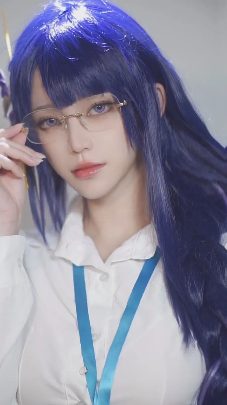 原神cos:黑丝 眼镜,八重神子太漂亮了!