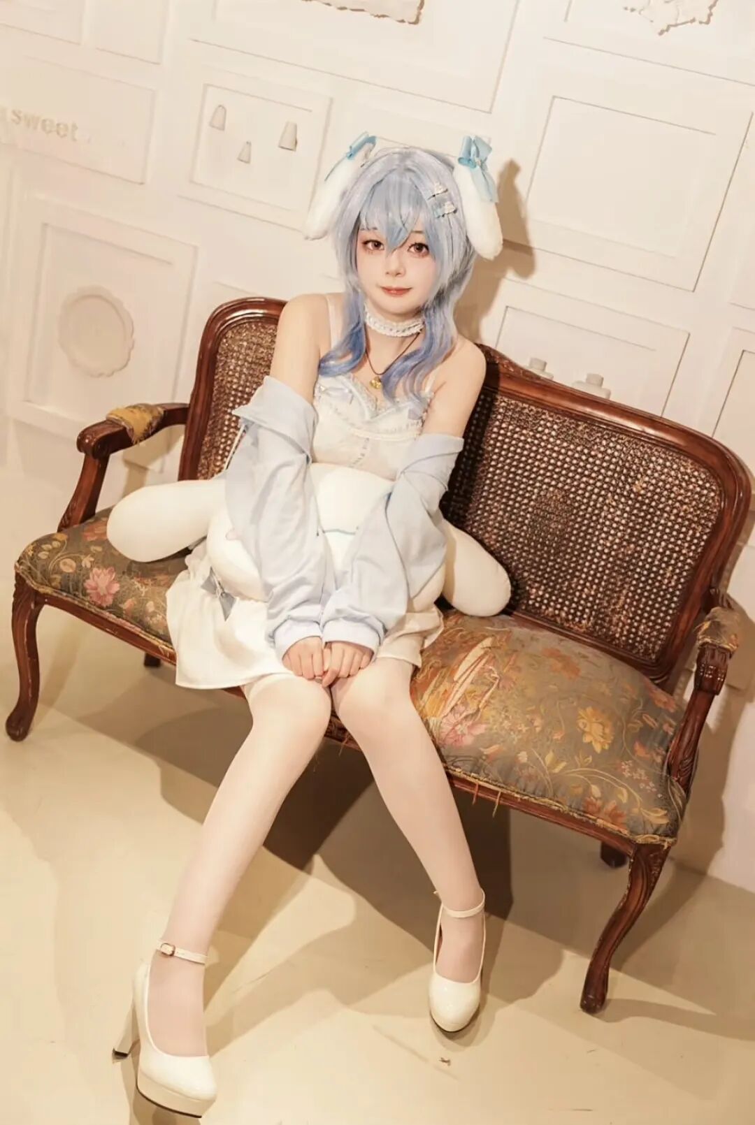 com立即获取第一手真人cos资料coser:小奈qvq