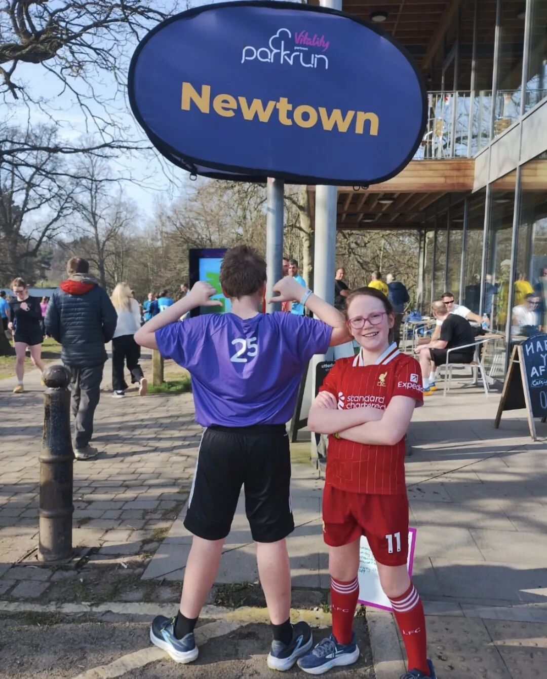 在公园跑步，何以造就一个年入近亿的全球社群组织｜跑道 