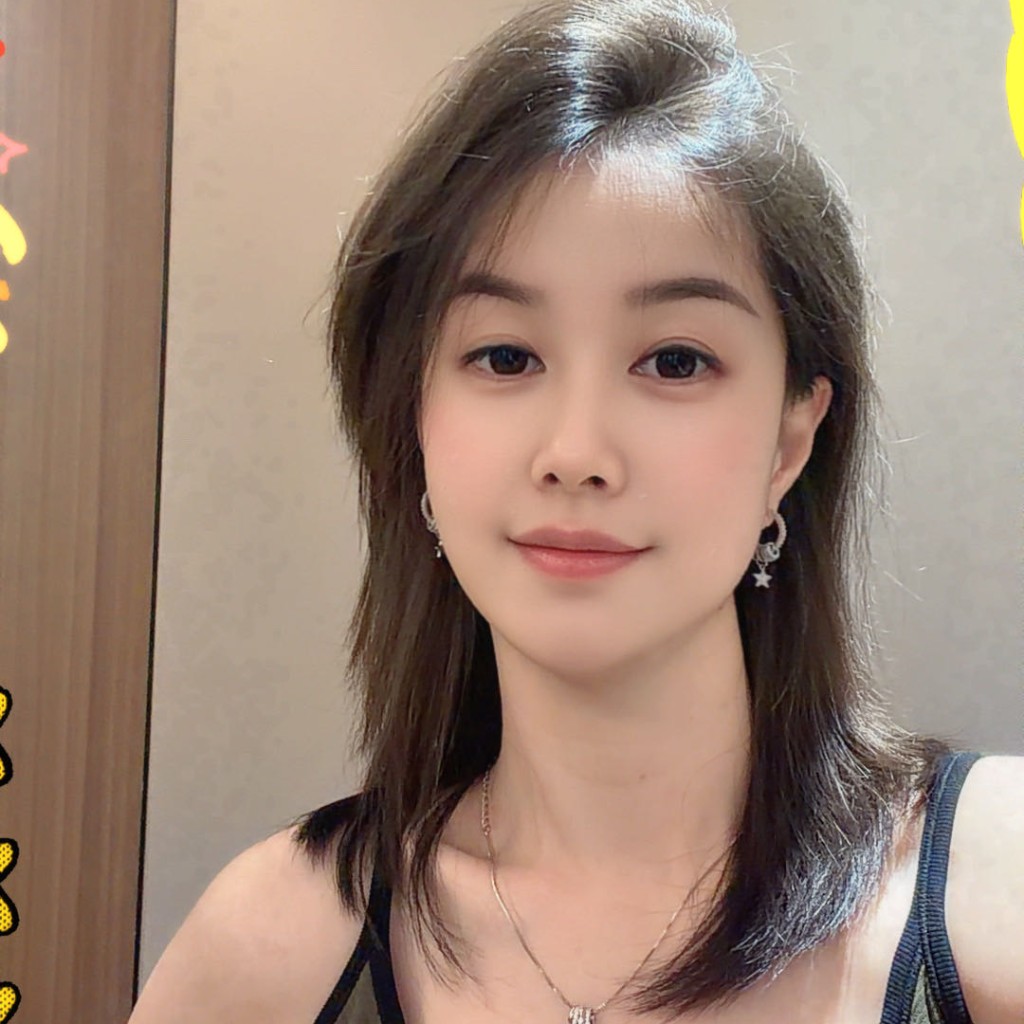 云儿爱穿搭