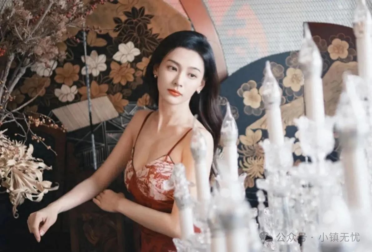 丁笑滢:美貌与实力并肩的清纯女神,她究竟如何俘获人心?