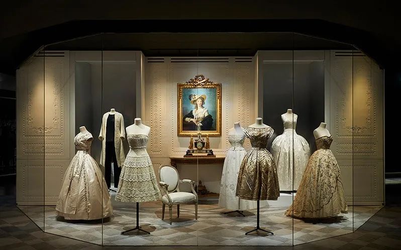 最頭條 | 「克裡斯汀·Dior：夢之設計師」展： 不僅僅是一場感官美夢 時尚 第9張