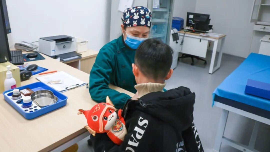 纤支镜什么品牌好一科一技一品牌 ｜ 重症医学科：纤支镜直视下经皮牛角扩张气管切开术_https://www.jmylbn.com_新闻资讯_第31张