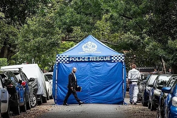 悉尼华男持刀随机伤人，被警方当场击毙！曾是精英华裔，沦为“毒男”（组图） - 2