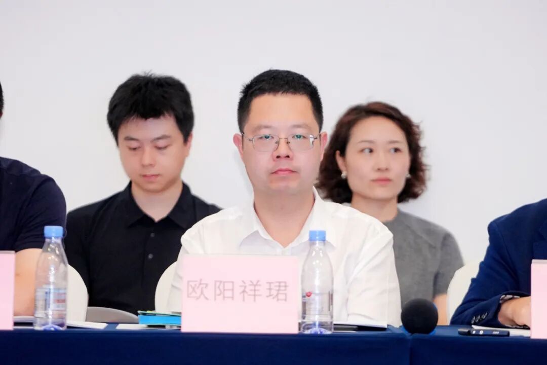 欧阳.JPG