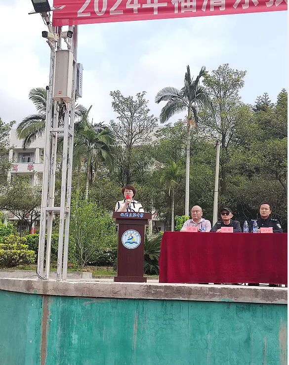 平安宣传进校园安全陪伴你我他福清东张中学学生安全教育大会