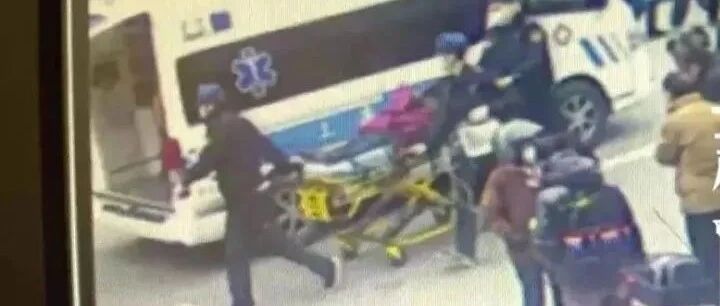 上海丨女子骑车上路，突然被“神秘力量”撞倒！鼻子嘴巴鲜血直流！生命垂危…