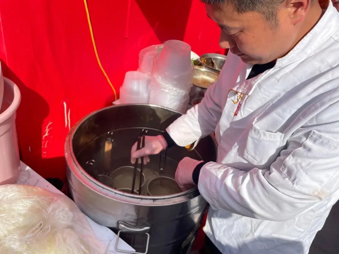 入围“天水麻辣烫吃货节”店主讲述：有人营业额翻10倍