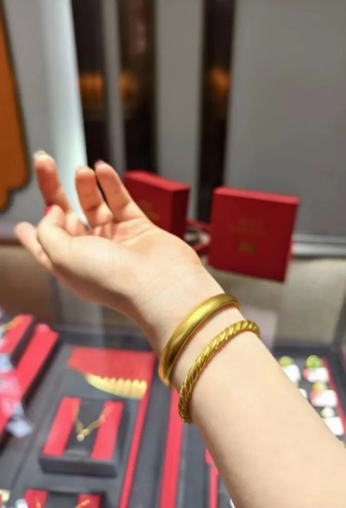 春节打金热兴起50克金镯约省6000元