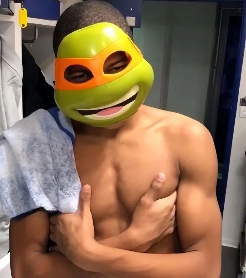 姆巴佩将戴面具出场？这个面具照刷屏