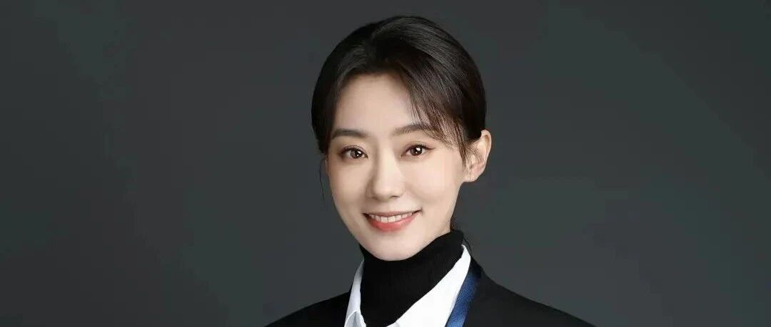 张小斐有了新身份