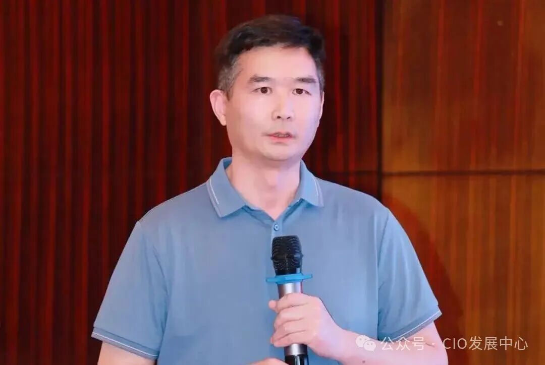 张阁.png