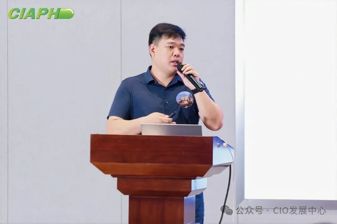 王强.jpg