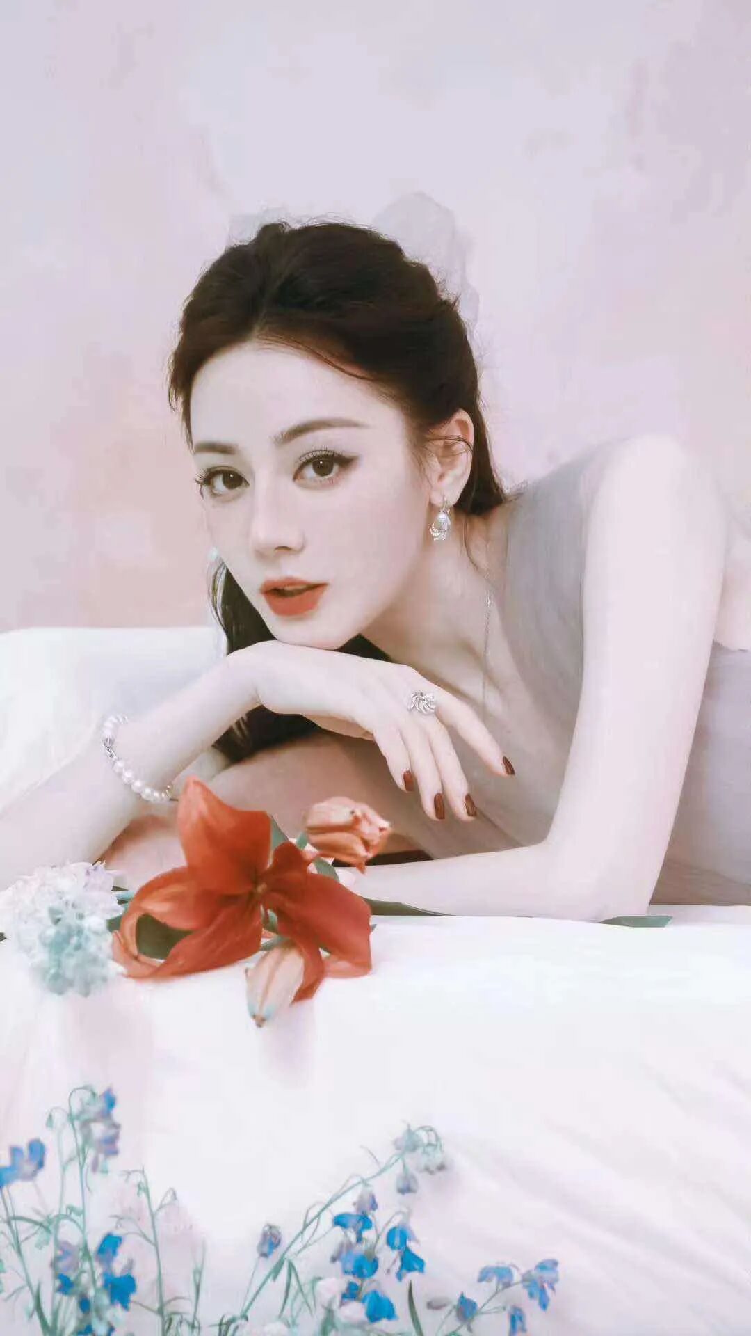 迪丽热巴绝美恋夏风