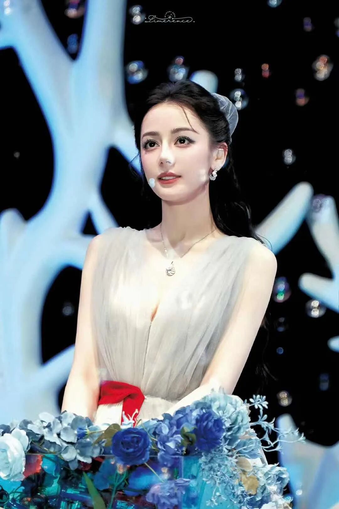 迪丽热巴绝美恋夏风
