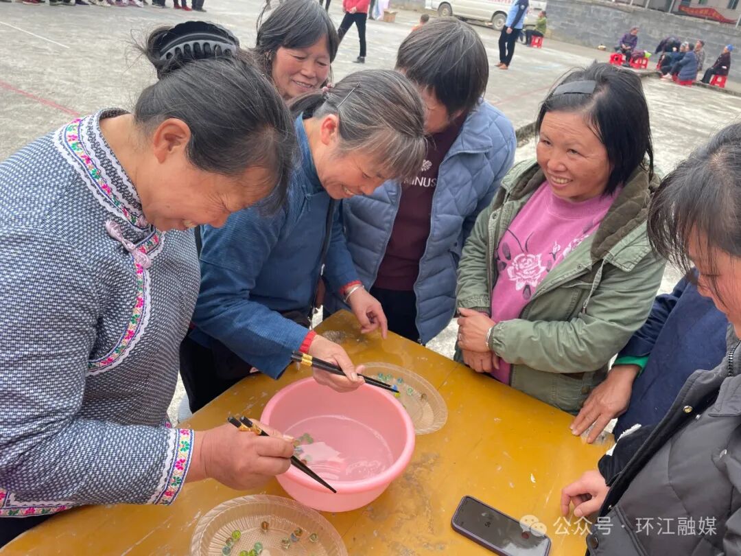 哪种最合你心意环江各乡镇各单位花式过三八妇女节