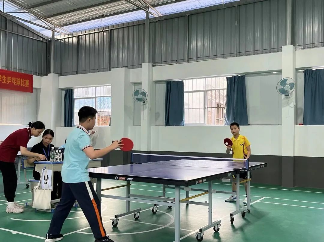 届中小学生乒乓球比赛在沙江小学举行