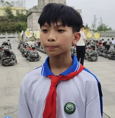 合浦青山处处埋忠骨缅怀英烈寄哀思