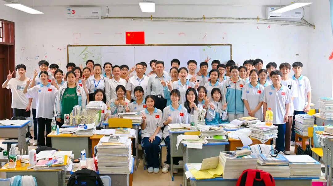 县委主要领导到山口中学,公馆中学检查指导2024年高考准备工作 - 合浦