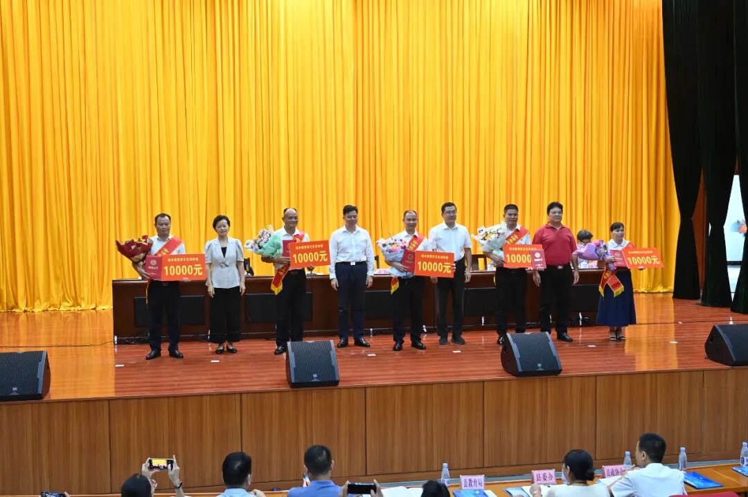 校长名单合浦县石康镇十字中学68 68 68 张宗华合浦县沙岗镇