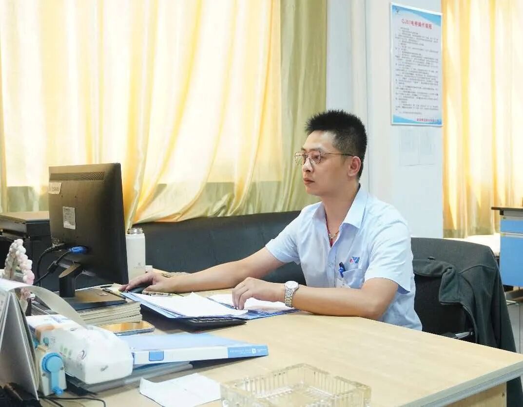 晶锋集团开展八一退伍军人座谈慰问活动