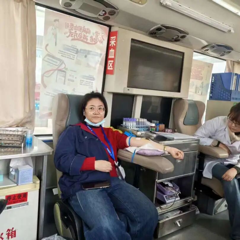 植树添绿意，献血传爱心——这个植树节，我们这样过！