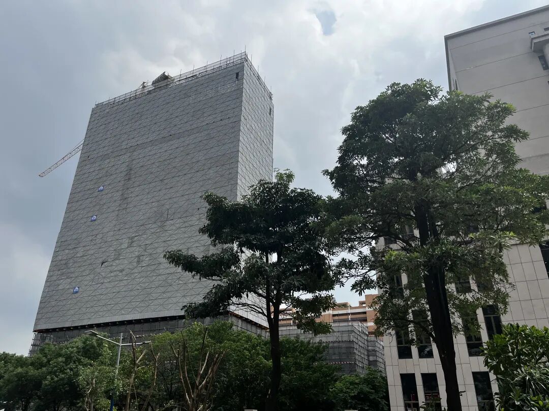 金融城豪宅【新城市领院】月底开放展厅，吹风价15万左右