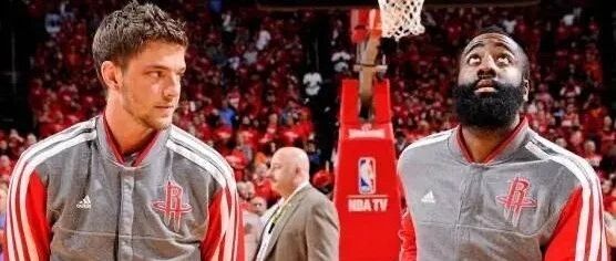 退役了！帕森斯坑了三支球队，9年的NBA生涯他赚到多少钱？