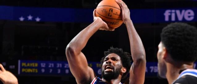 22+19！湖人旧将齐爆发，格林不铁了，76人稳坐联盟第一