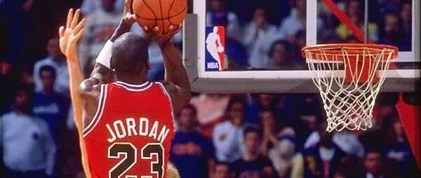 乔丹是NBA最强得分手，若他不退役两次，能成为历史得分王吗？