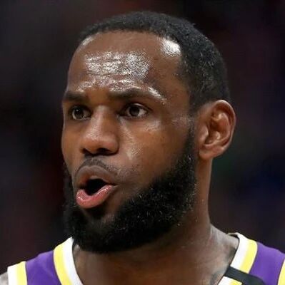 湖人西部第一，詹姆斯终于扬眉吐气，有句话他听了15年了