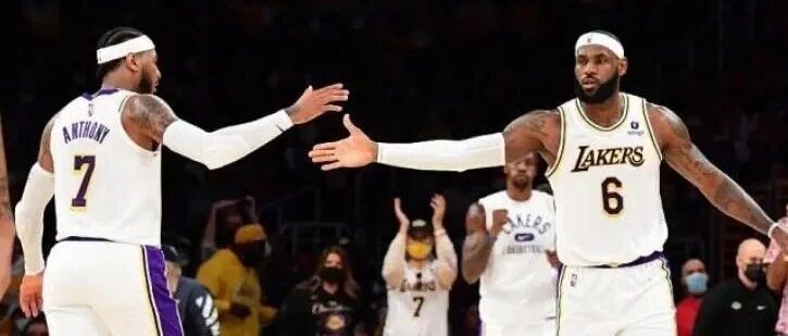 加快重建！美媒：5换1极限交易曝光，湖人组双塔内线，锁定季后赛