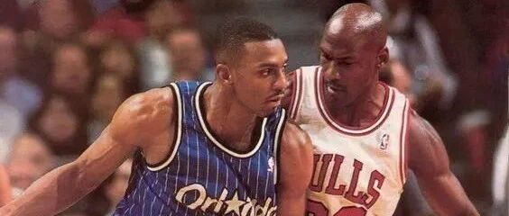 乔丹对阵首位接班人哈达威，对比21次交手数据，才知道姜是老的辣