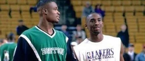 96年凯尔特人放弃科比，用六号签选中沃克，此人后来发展如何？