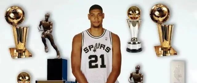 邓肯季后赛两次被4比0横扫，是他表现太差，还是对手太强？