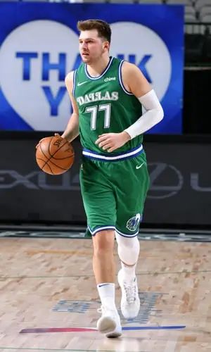 本赛季NBA排名前十的控卫：哈登第一，库里第二，保罗第五