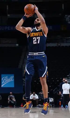 本赛季NBA排名前十的控卫：哈登第一，库里第二，保罗第五