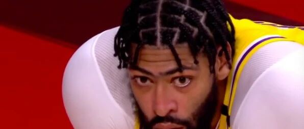 湖人剑指56胜0负！4巨头3节轰17+17+10+10大爆发