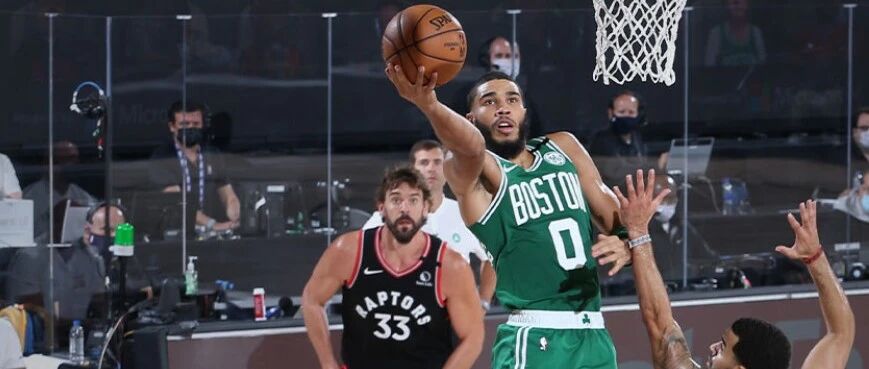 绝杀和反绝杀！猛龙2比1！洛瑞31+8沃克空砍29分