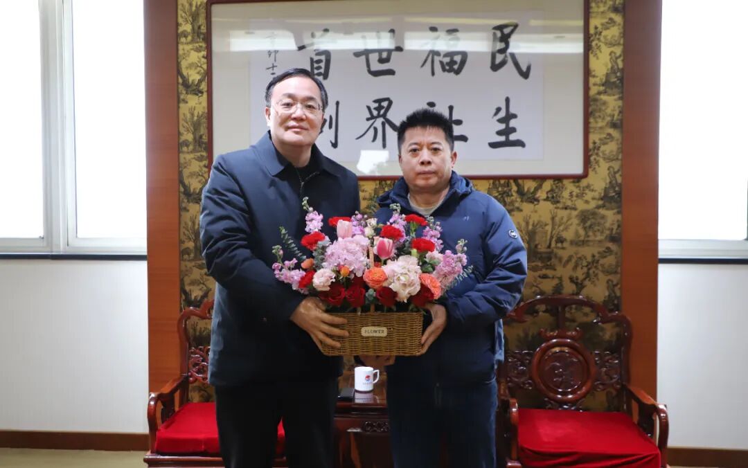 各级领导来长江村进行新春慰问