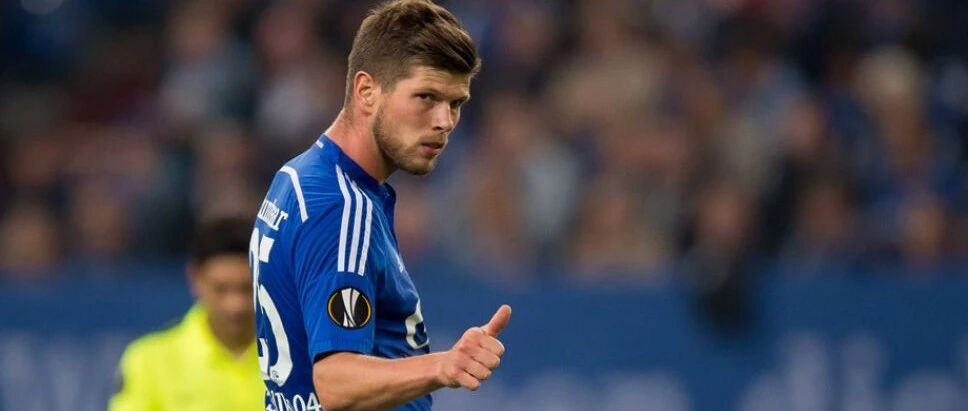 临近退役的亨特拉尔，决定去拯救自己的沙尔克04