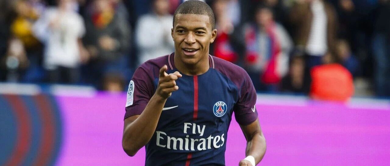 同时喜欢梅罗？做客虎扑，看看姆巴佩回答了哪些问题！