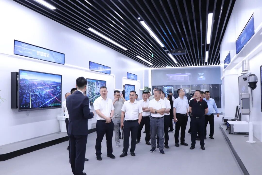 【会务动态】走进新华三探访前沿AI，共话智能体赋能企业发展｜浙江省四川商会五届五次会长办公会在杭州召开