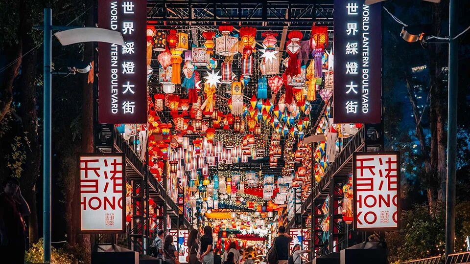 国庆中秋13天长假香港大坑舞火龙攻略 境外上网卡5折起流量包优惠