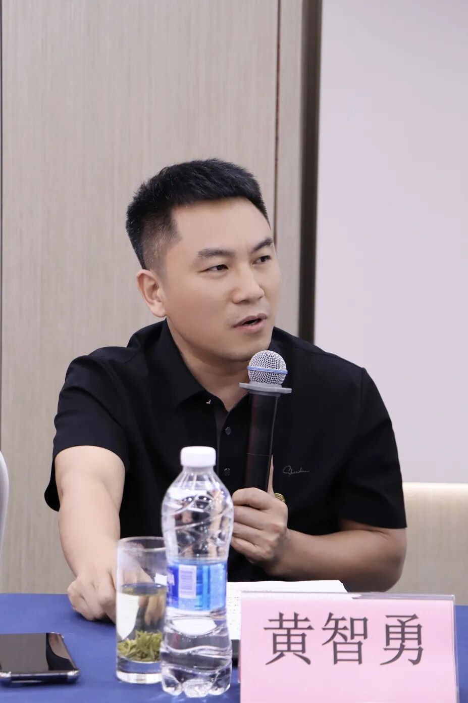 【会务动态】走进新华三探访前沿AI，共话智能体赋能企业发展｜浙江省四川商会五届五次会长办公会在杭州召开