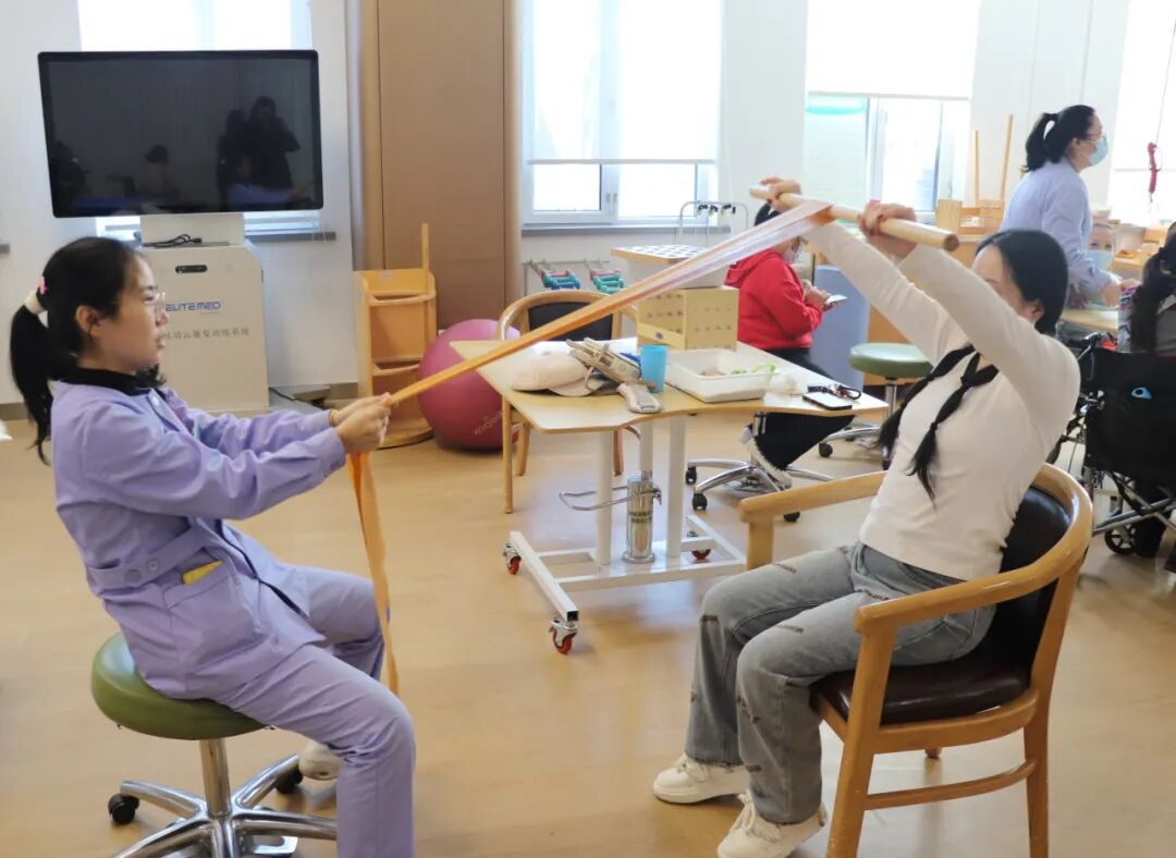 什么是康复机器人【步行训练的好帮手】下肢康复训练机器人_https://www.jmylbn.com_新闻资讯_第28张